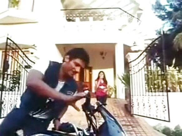 Dargaggeessa desi aunty sossobame desi boy sexy movie hd