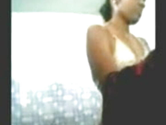 Dargaggeessi Hindii dhiqachuu fi uffata jijjiiruu sexy movie video call - dhokataa dhokataa kaameraa dhokate
