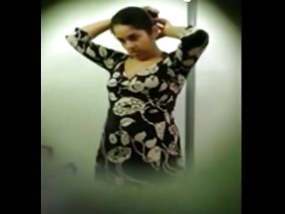 Desi Katrina Kaif Sexy Film Hindii Bhabhi obboleessa haadha warraatiin ija qulfiitiin qabame