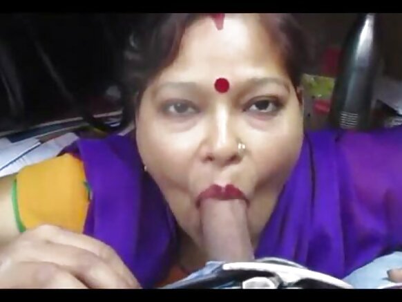 Desi aunty kennuu blowjob desi blowjob fi sexy hindi viidiyoo fiilmii qoonqoo gadi fagoo creampie
