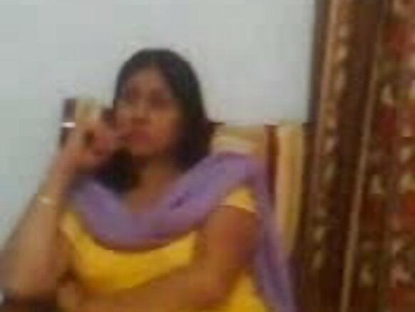 Viidiyoo Hindii Hindii Aantiin Hindii tokko fiilmiiwwan seexanaa gurguddoo ishee agarsiisaa jirti