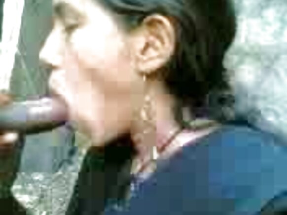 Shamarran Hindii saala jaalallee isaanii xuuxan sexy image university campus sexy hindi