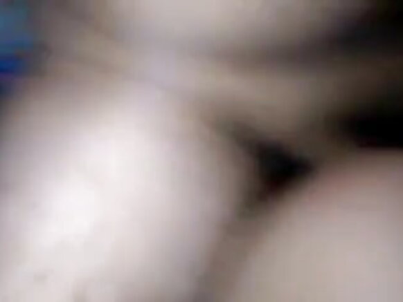 Araada obboleettiin angafaa obboleettii ishee hindi resort keessatti fucks sexy movie