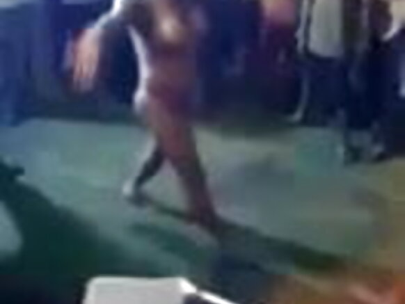 Amaataroota ummata erguu amaataroota sexy fiilmii striptease