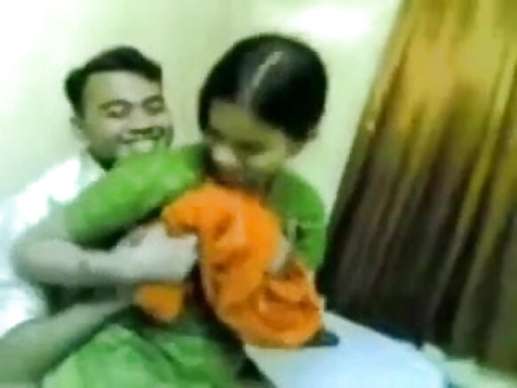 Kiliippiin cidhaa manaa ergaa boobs cidhaa indian sexy movie