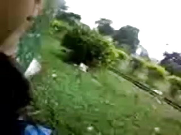 Desi babe dhungachaa fi saaxilee sexy blue boobs afaan ingiliffaan