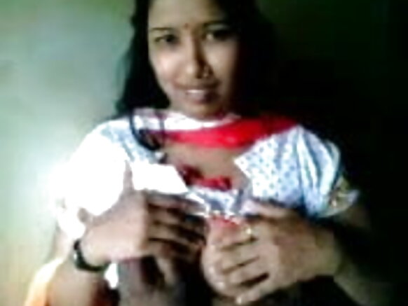 Aunty boobs sexy fiilmii guutuu afaan hindiitiin agarsiisa mmm bf puppy mmm