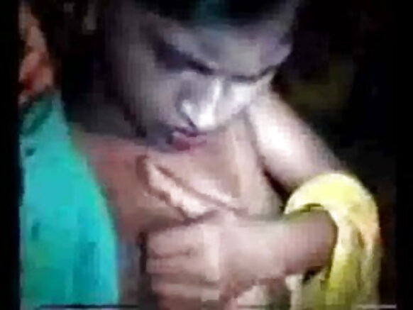 Aantiin Hindii Kaabaa fiilmii seexanaa ollaa koo fuulduratti boobs ishee agarsiifte