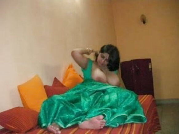 Aunty Hindii 1246 Madrasi Fiilmii Sexy Harma Guddaa