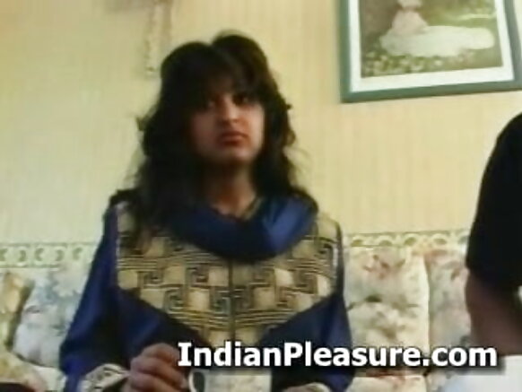 Elegant sexy photo n Indio Afaan Ingilizii qofaan