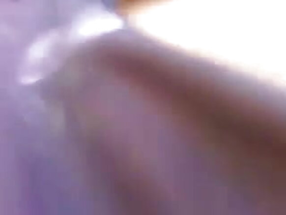 Odisha hiriyoonni gaa'elaa xuuxuu fi walqunnamtii saalaa ho'aa qilleensa banaa keessatti sexy sexy chudai hot video
