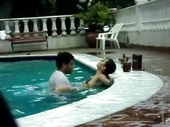 Hot english sexy full hd movie walqunnamtii saalaa poolii keessatti.