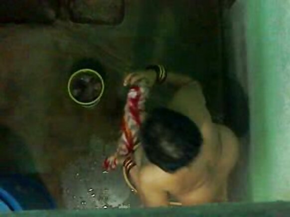 ollaan erguu aunty dhiqannaa sexy movie 2