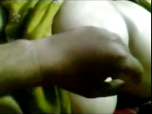 Hindii viidiyoo seexanaa chahiye fiilmii aunty 1216