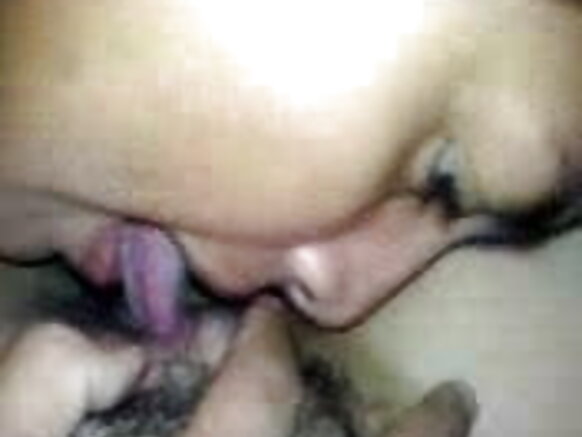 Fiilmii saala walfakkaataa Siriilaankaa preity zinta sexy lesbian